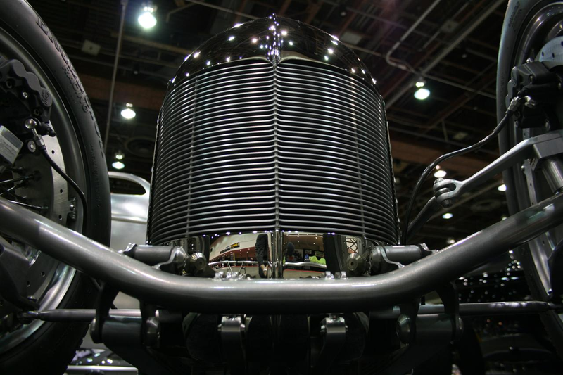 Illustration for article titled 2009 Detroit Autorama: Dan Webb's Golden Submarine Debuts!